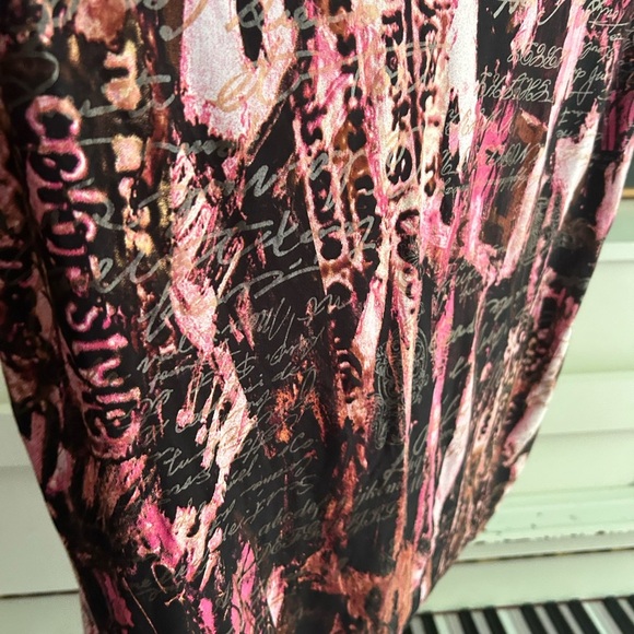 Peter Nygard Pink and Black Abstract Short Sleeve Tee M - Picture 13 of 16
